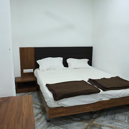 Hotel Aaram Kalupur Ahmedabad Eksteriør bilde