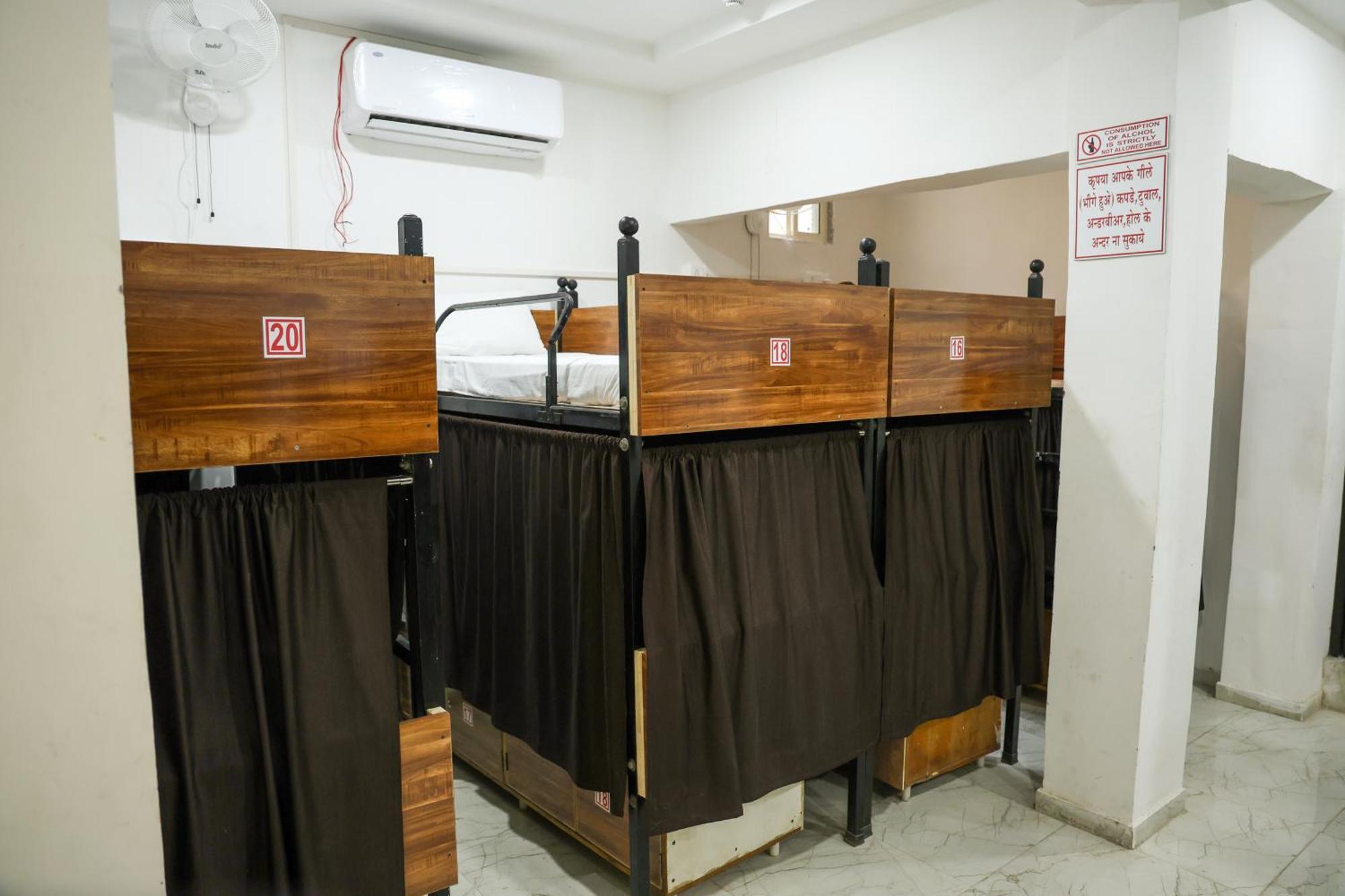 Hotel Aaram Kalupur Ahmedabad Eksteriør bilde