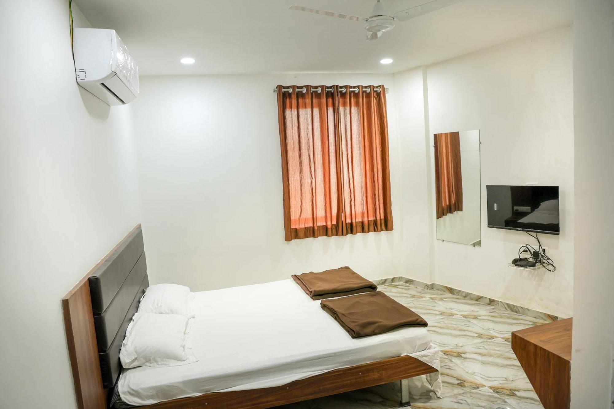 Hotel Aaram Kalupur Ahmedabad Eksteriør bilde